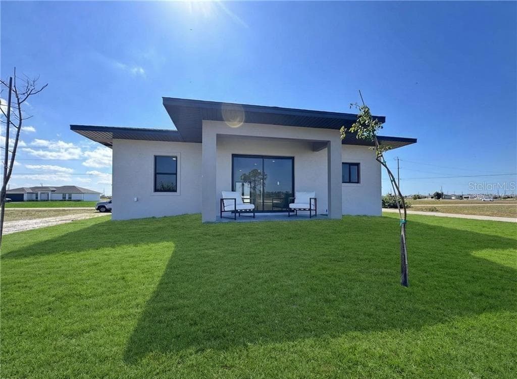 virtually staged - 4333 NW 34TH LN, CAPE CORAL