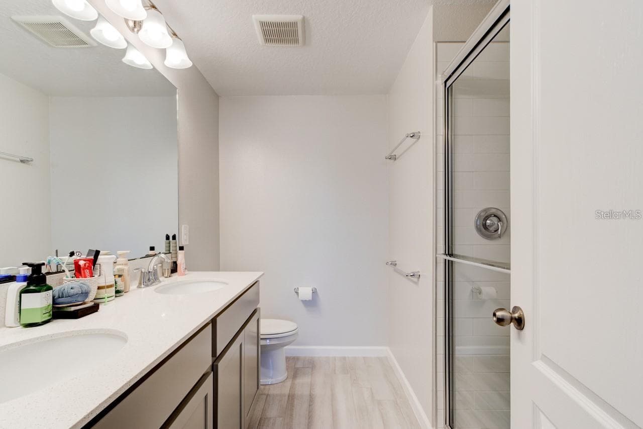 Townhouse at 287 CAPE HONEYSUCKLE PL, SANFORD, photo 13 of 20
