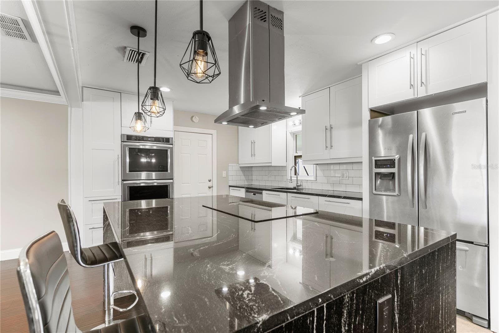 Single Family Residence at 1009 WOODLEY RD, CLEARWATER, photo 8 of 27