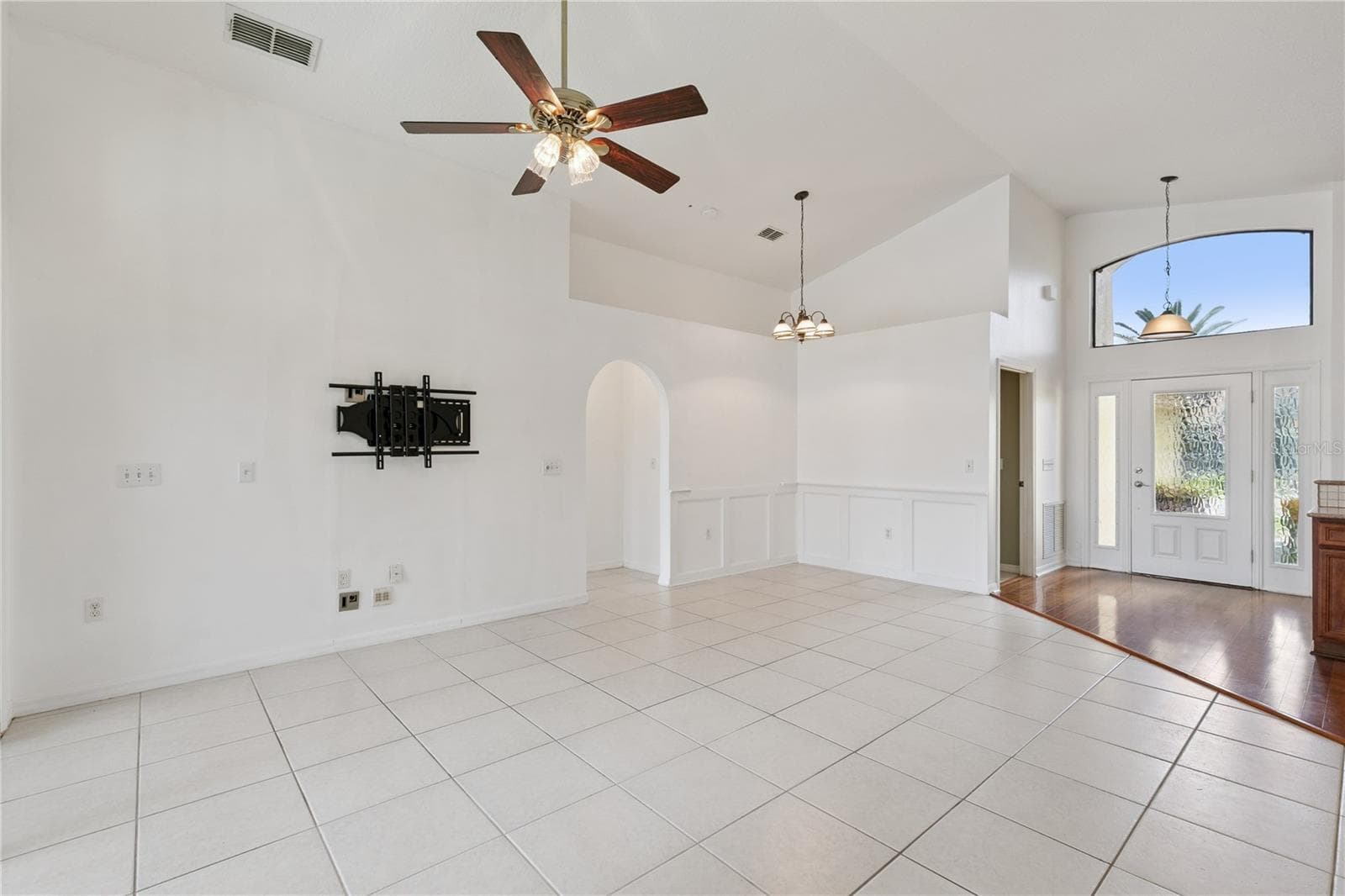 Single Family Residence at 509 HARDWOOD CIR, ORLANDO, photo 14 of 69