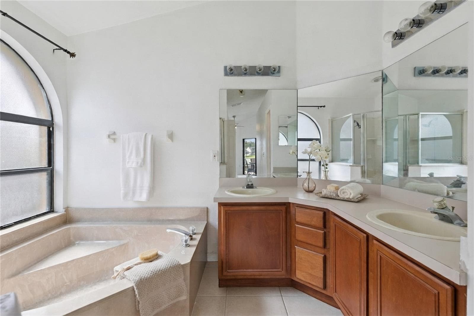 Single Family Residence at 509 HARDWOOD CIR, ORLANDO, photo 27 of 69