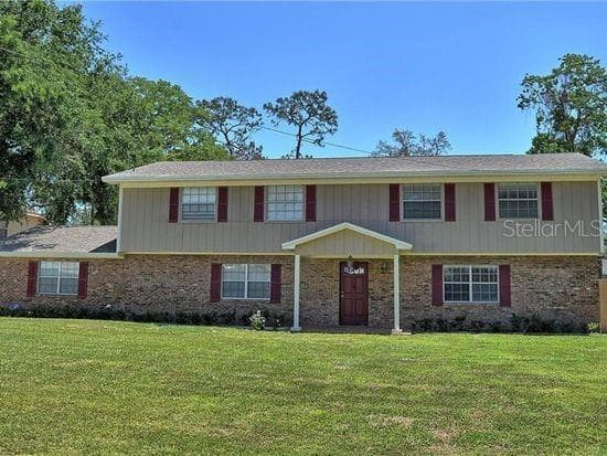 108 SHORE DR