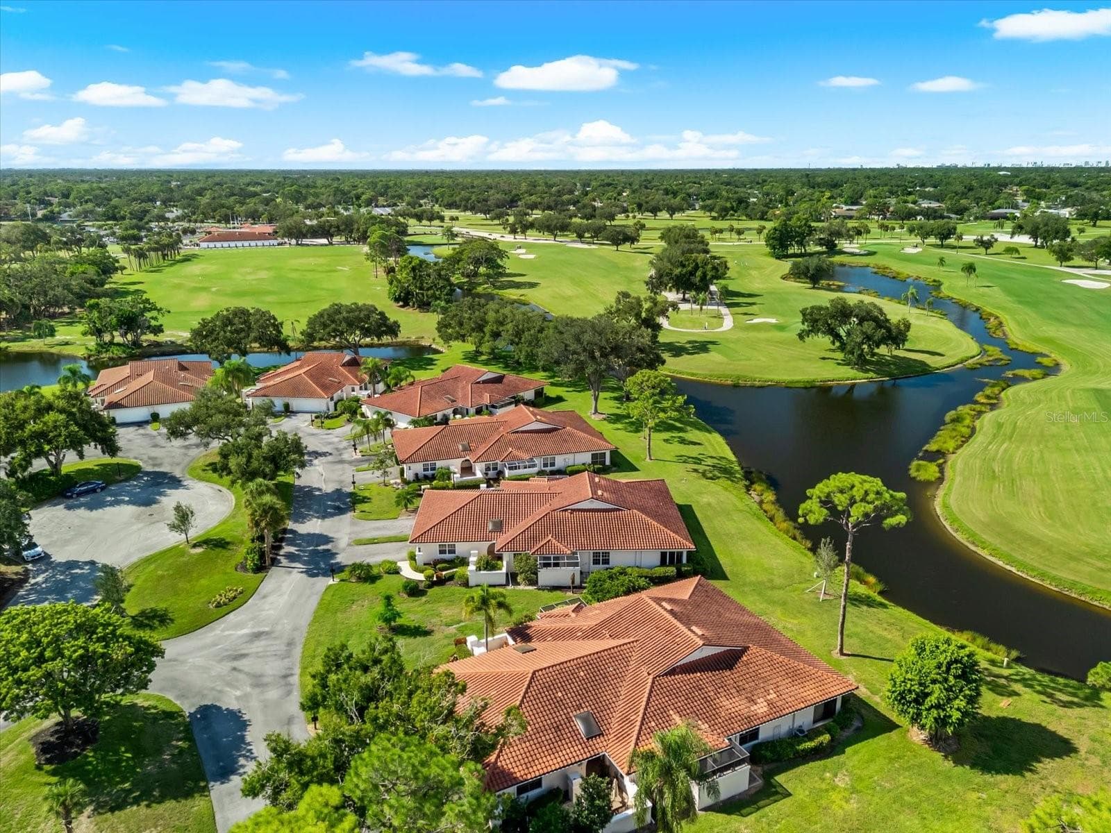 Villa at 7306 GOLF POINTE CIR, SARASOTA, photo 2 of 76