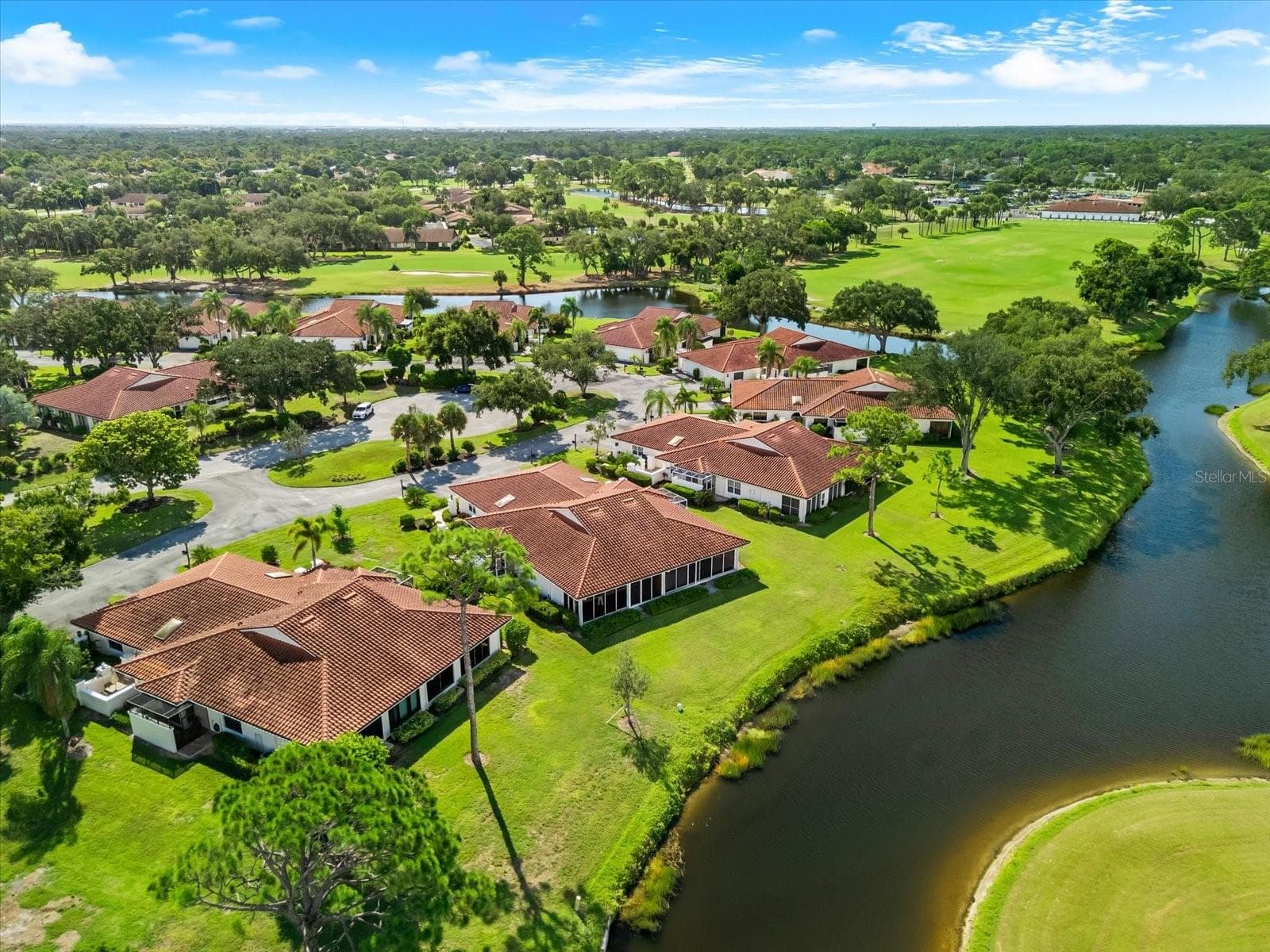 Villa at 7306 GOLF POINTE CIR, SARASOTA, photo 57 of 76
