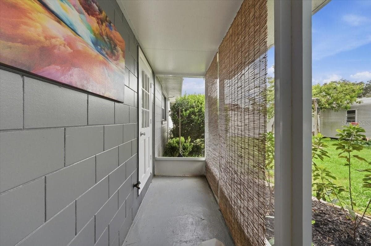 Back screened lanai - 121 LOWELL RD, WINTER HAVEN