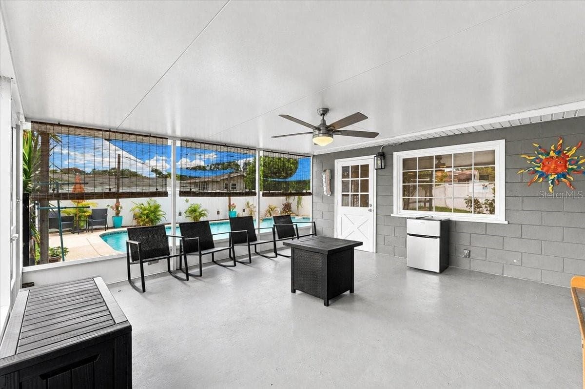 Back screened lanai overlooking inground pool - 121 LOWELL RD, WINTER HAVEN