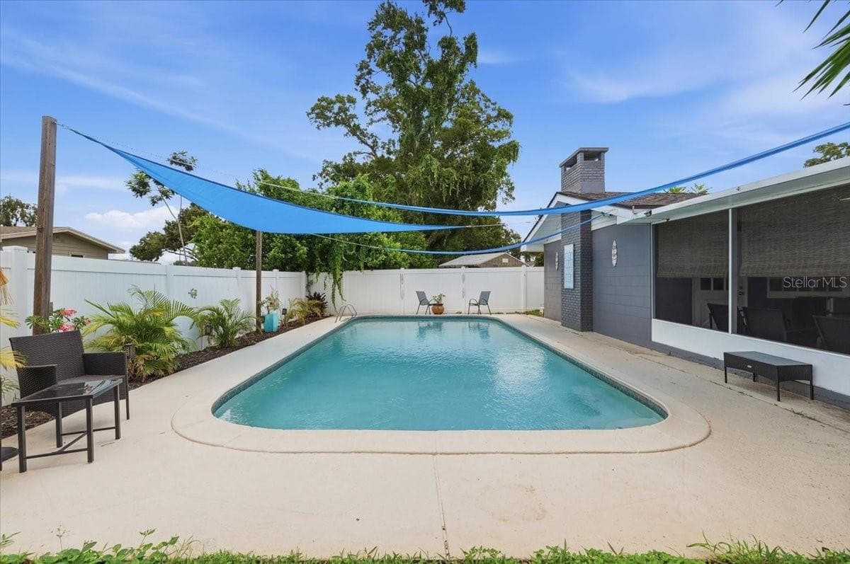 Inground pool - 121 LOWELL RD, WINTER HAVEN