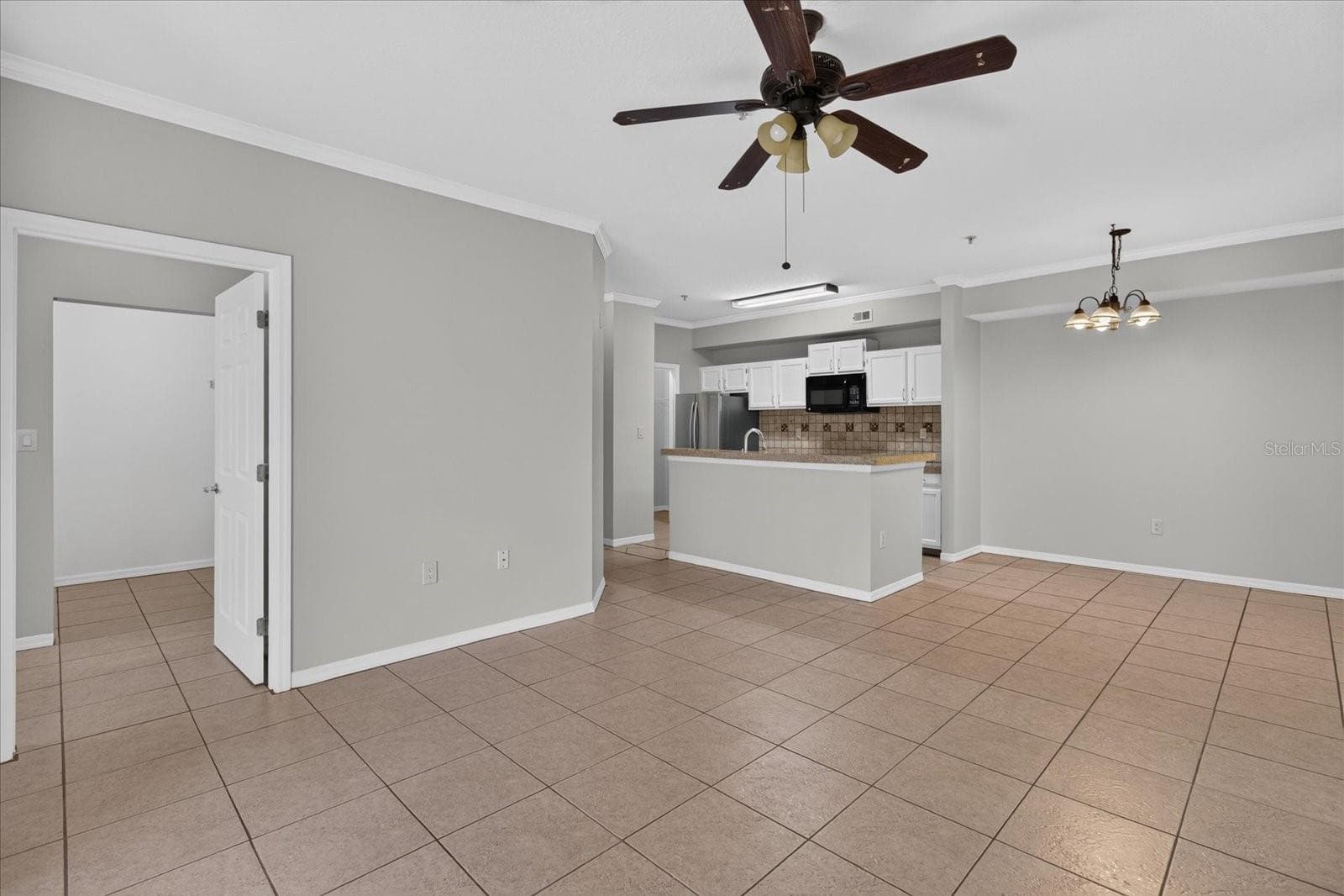 Condominium at 5608 PINNACLE HEIGHTS CIR #305, TAMPA, photo 14 of 34
