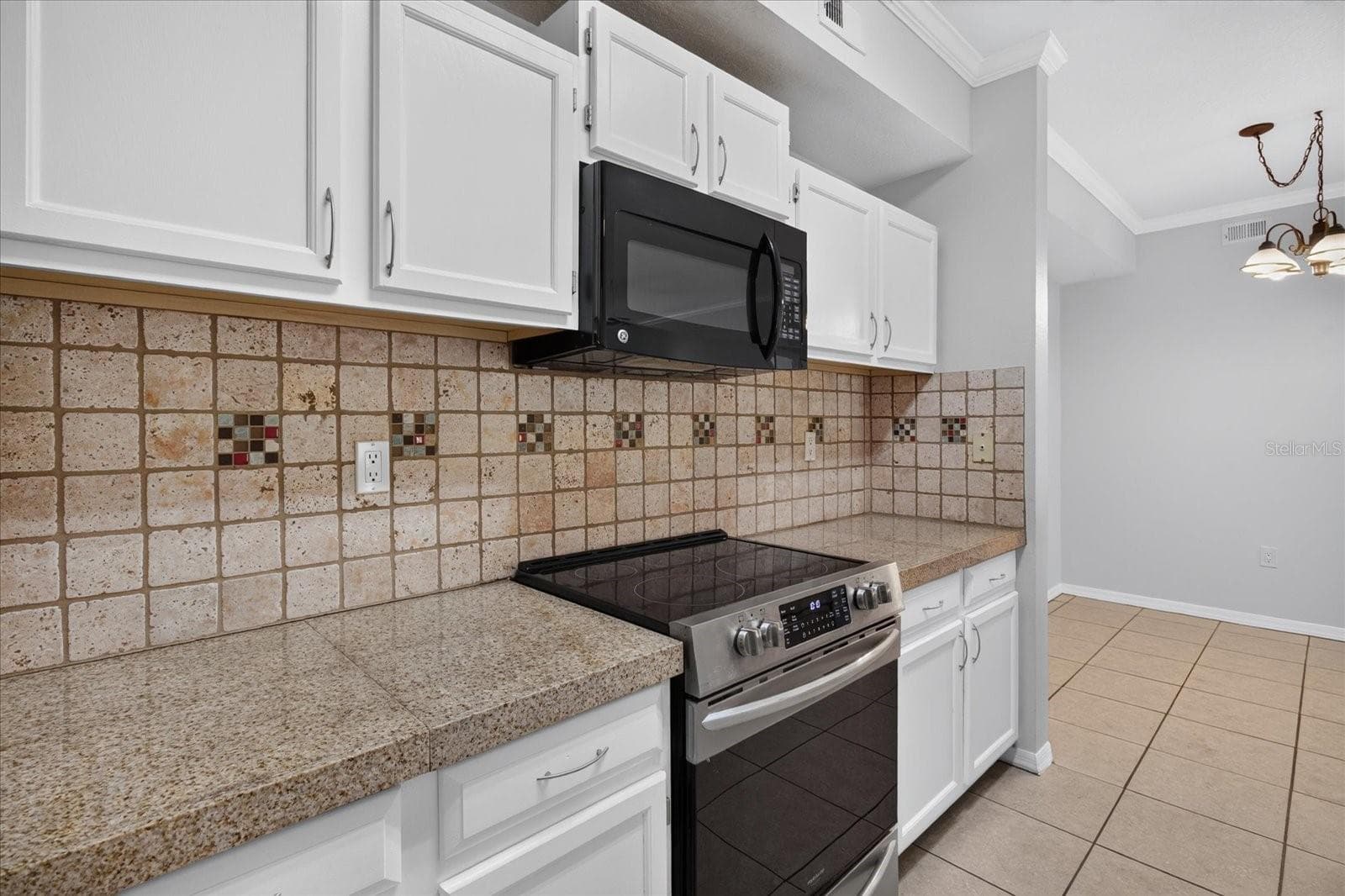 Condominium at 5608 PINNACLE HEIGHTS CIR #305, TAMPA, photo 18 of 34