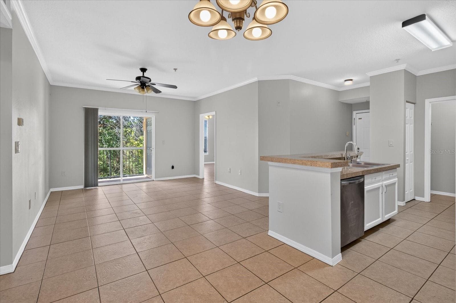 Condominium at 5608 PINNACLE HEIGHTS CIR #305, TAMPA, photo 21 of 34