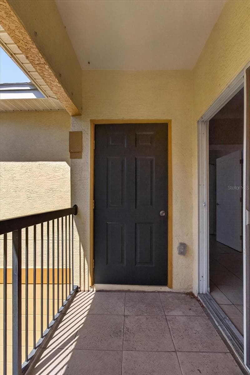 Condominium at 5608 PINNACLE HEIGHTS CIR #305, TAMPA, photo 28 of 34