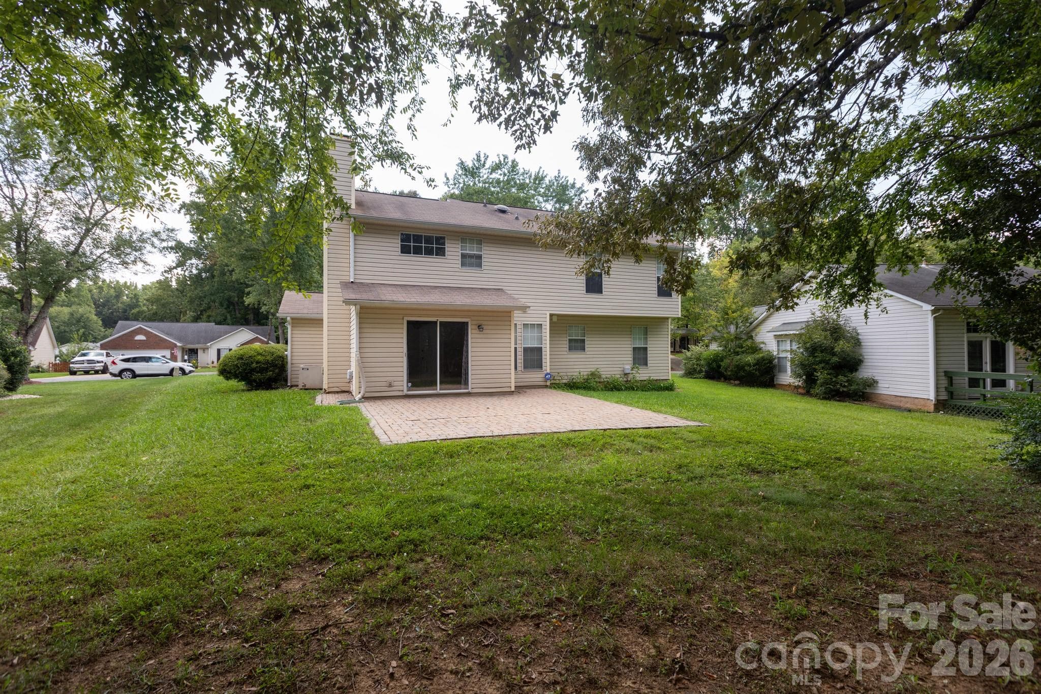 Single Family Residence at 5401 Groveton Court, Charlotte, photo 4 of 31