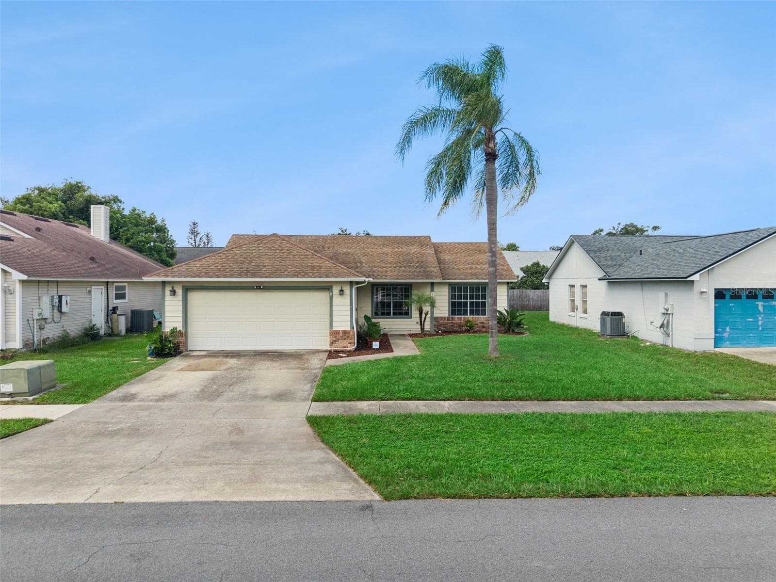 Single Family Residence at 204 S BRISTOL CIR, SANFORD, photo 3 of 43