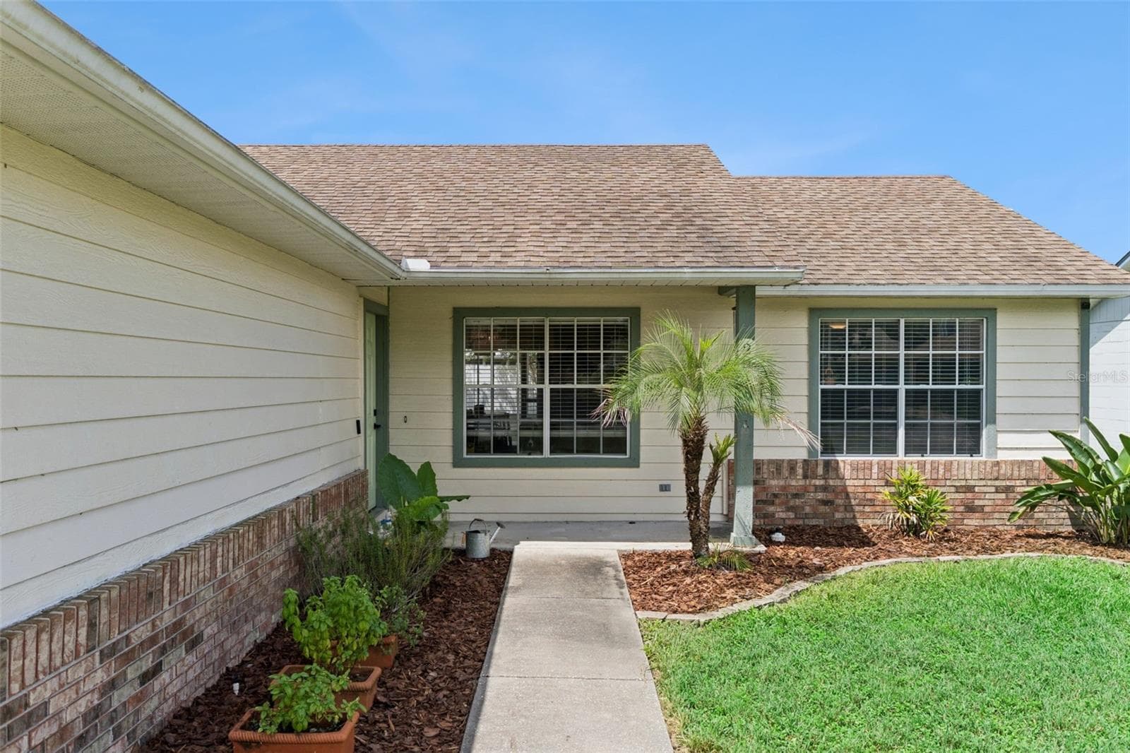 Single Family Residence at 204 S BRISTOL CIR, SANFORD, photo 6 of 43