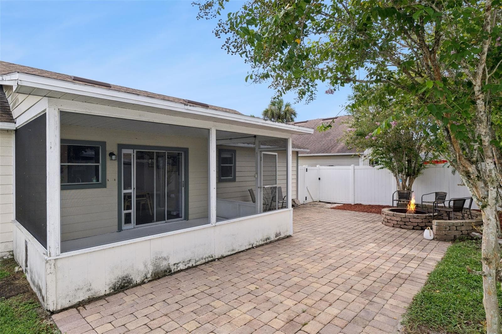 Single Family Residence at 204 S BRISTOL CIR, SANFORD, photo 29 of 43