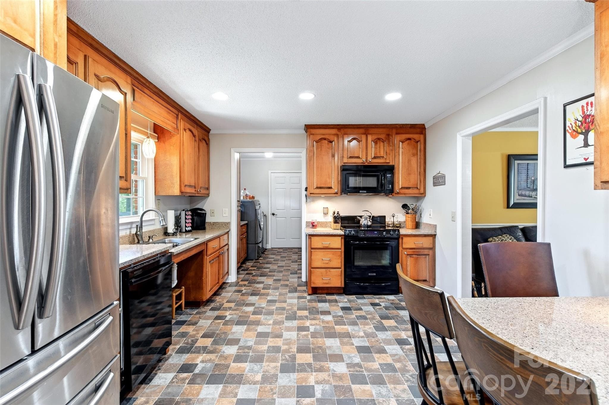 Single Family Residence at 146 Cobblestone Drive, Marion, photo 20 of 48