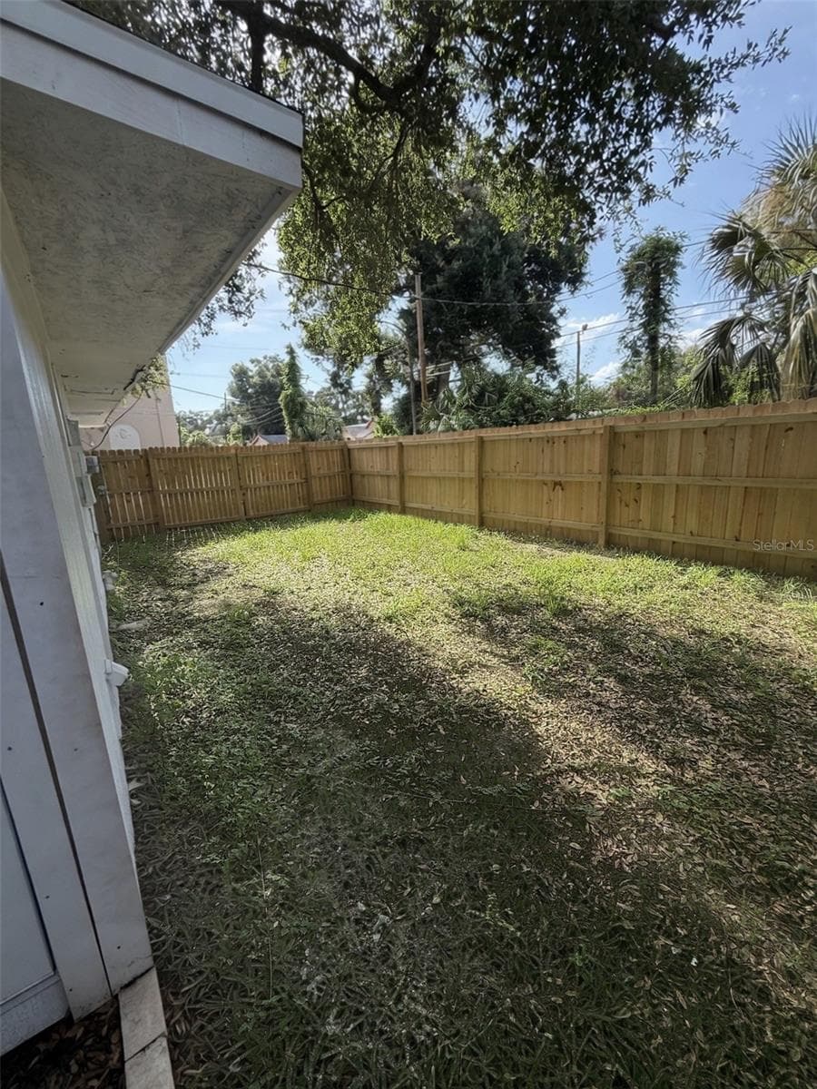 Duplex at 935 17TH AVE S, ST PETERSBURG, photo 13 of 27