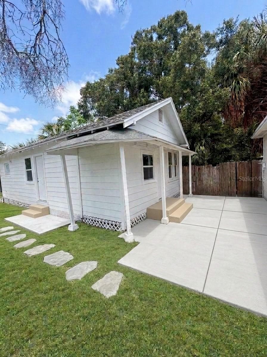 Duplex at 1543 43RD ST S, ST PETERSBURG, photo 19 of 35