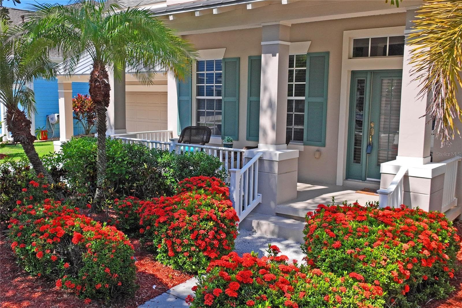 Tropical Landscaping off Front Porch - 5714 SEA TROUT PL, APOLLO BEACH