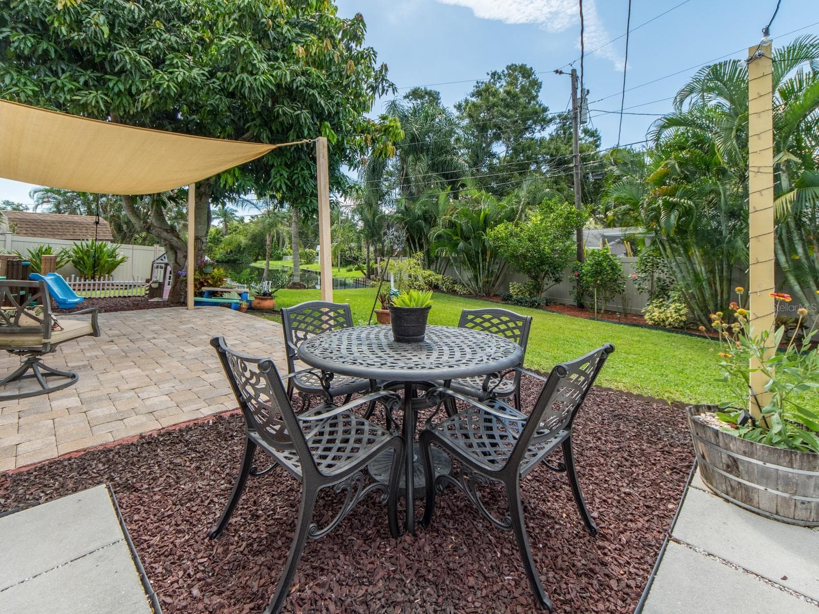 Single Family Residence at 1679 WOODRIDGE DR, CLEARWATER, photo 27 of 36