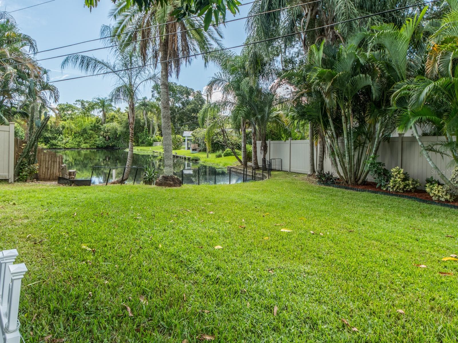 Single Family Residence at 1679 WOODRIDGE DR, CLEARWATER, photo 29 of 36