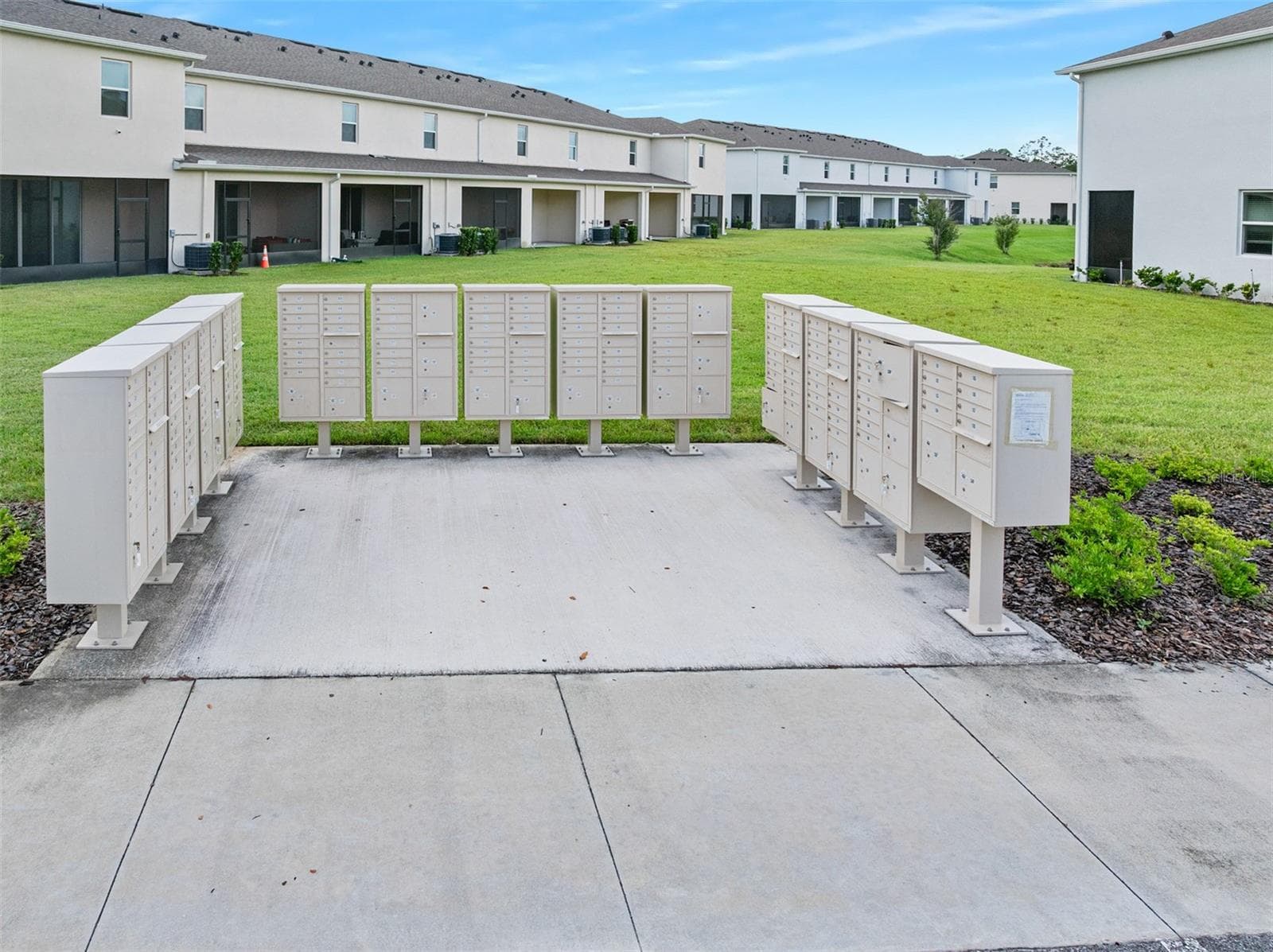 Mailbox pod - 166 REENA DR, DAYTONA BEACH