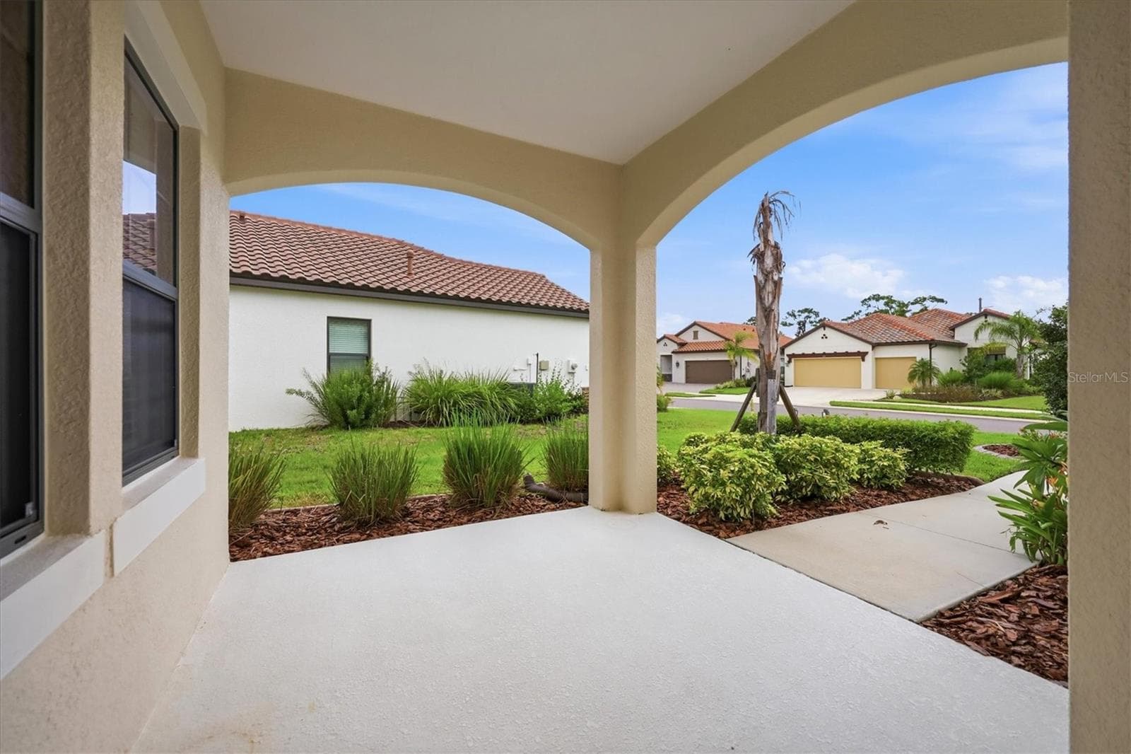 Single Family Residence at 425 ARIANO AVE, NORTH VENICE, photo 7 of 54