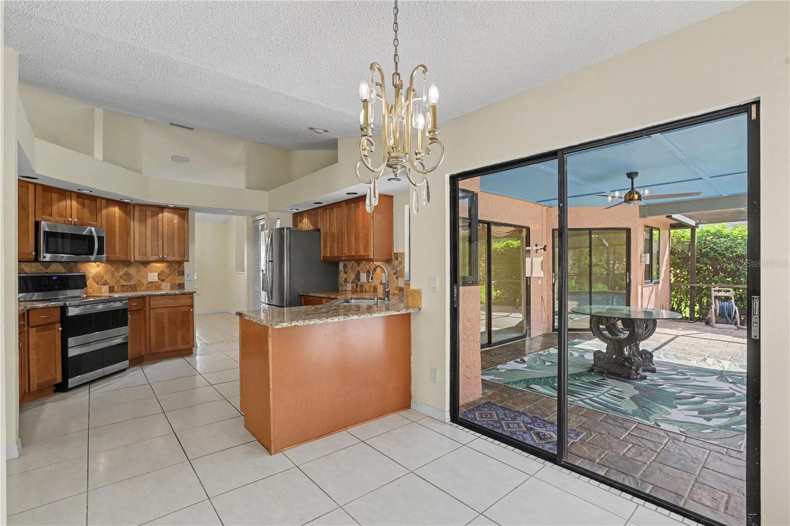 Kitchen/Breakfast Nook - 1703 PADDOCK DR, PLANT CITY