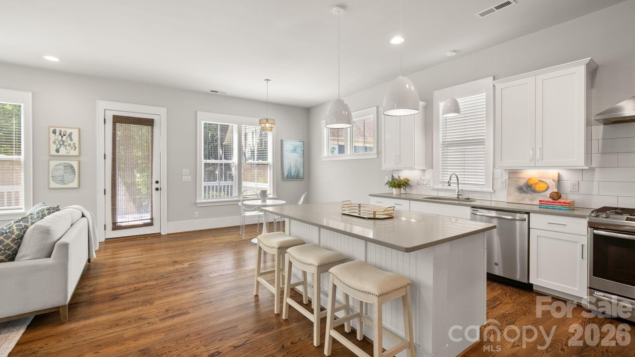 Single Family Residence at 5218 Kelly Street, Charlotte, photo 10 of 42