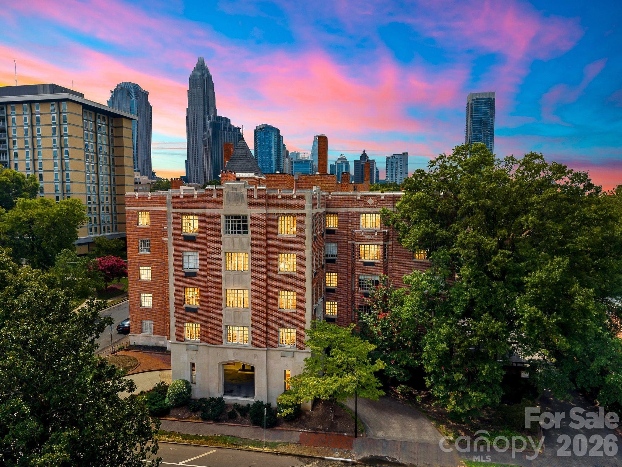 Condominium at 301 W 10th Street, Charlotte, photo 21 of 21
