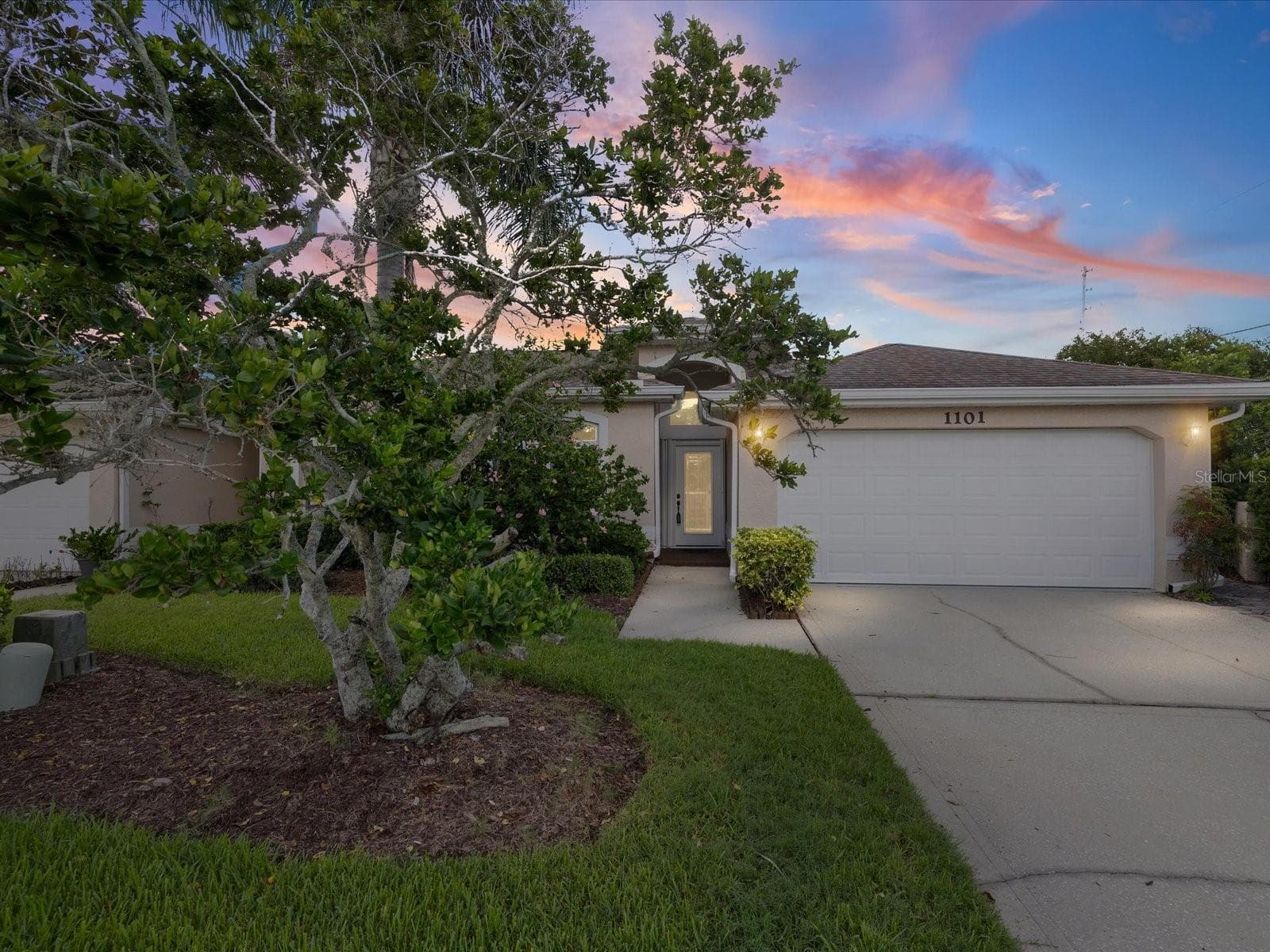 1101 HALEY LN