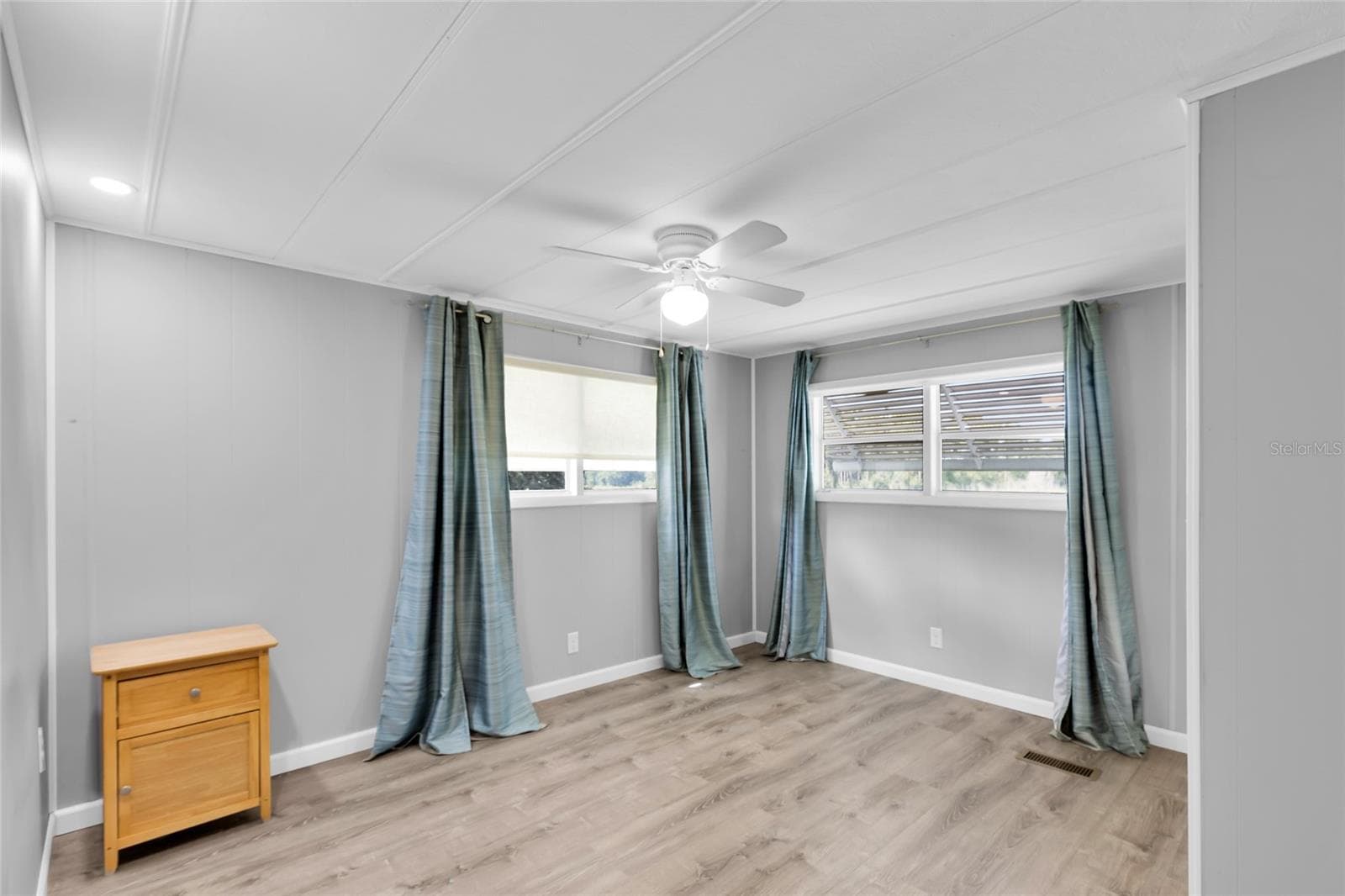 Mobile Home at 24631 PALMETTO DR, LEESBURG, photo 19 of 34