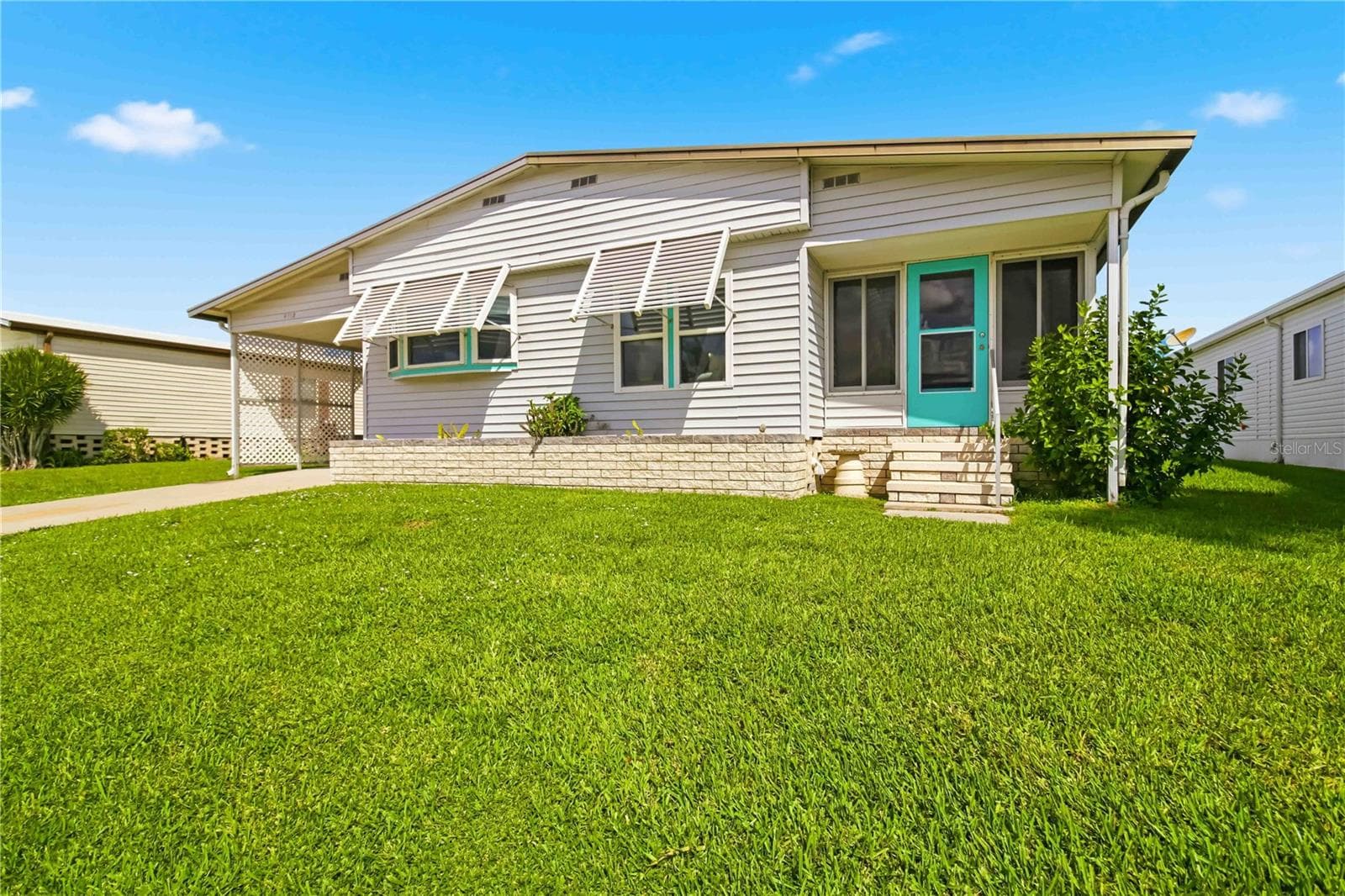 Manufactured Home at 4312 14TH ST E, ELLENTON, photo 2 of 44