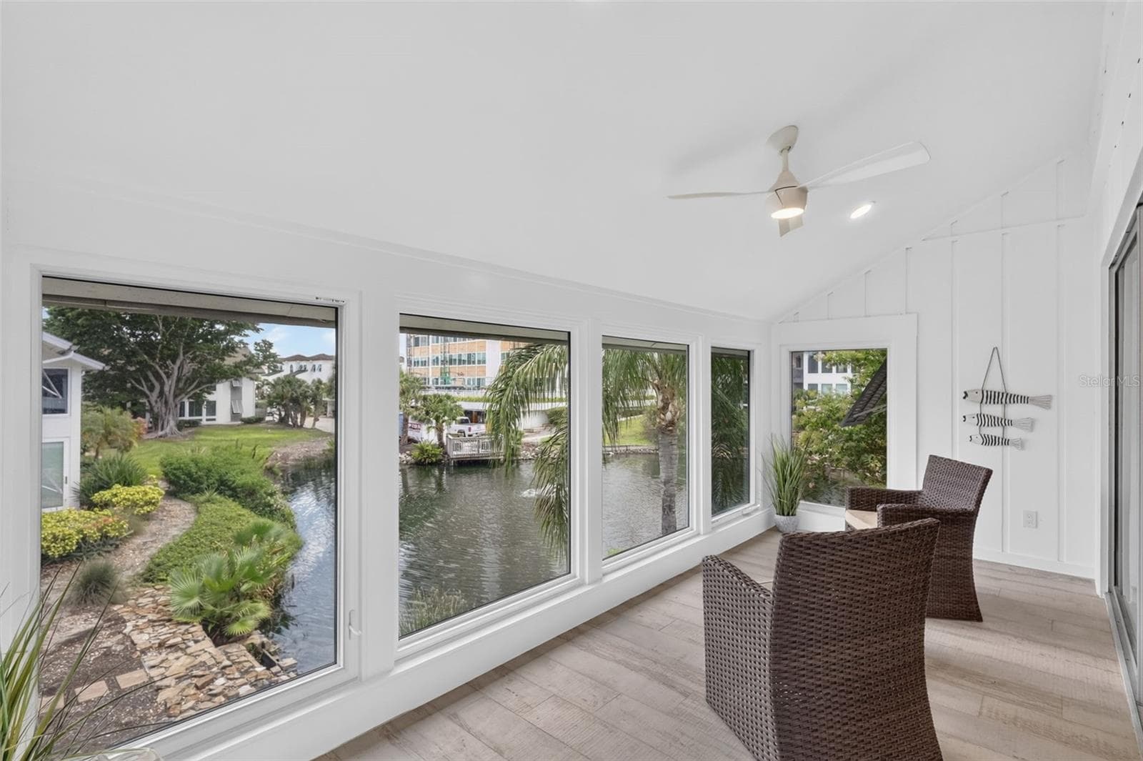 Condominium at 1130 W PEPPERTREE LN #118, SARASOTA, photo 4 of 42