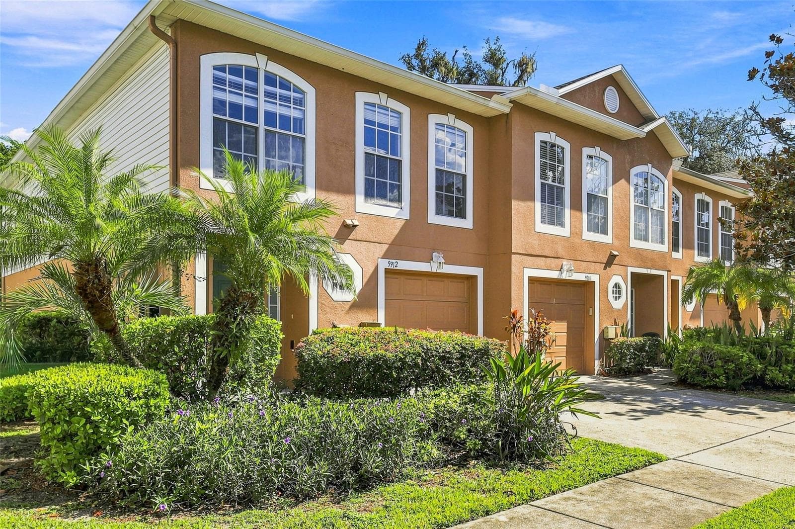 Townhouse at 9912 ASHBURN LAKE DR, TAMPA