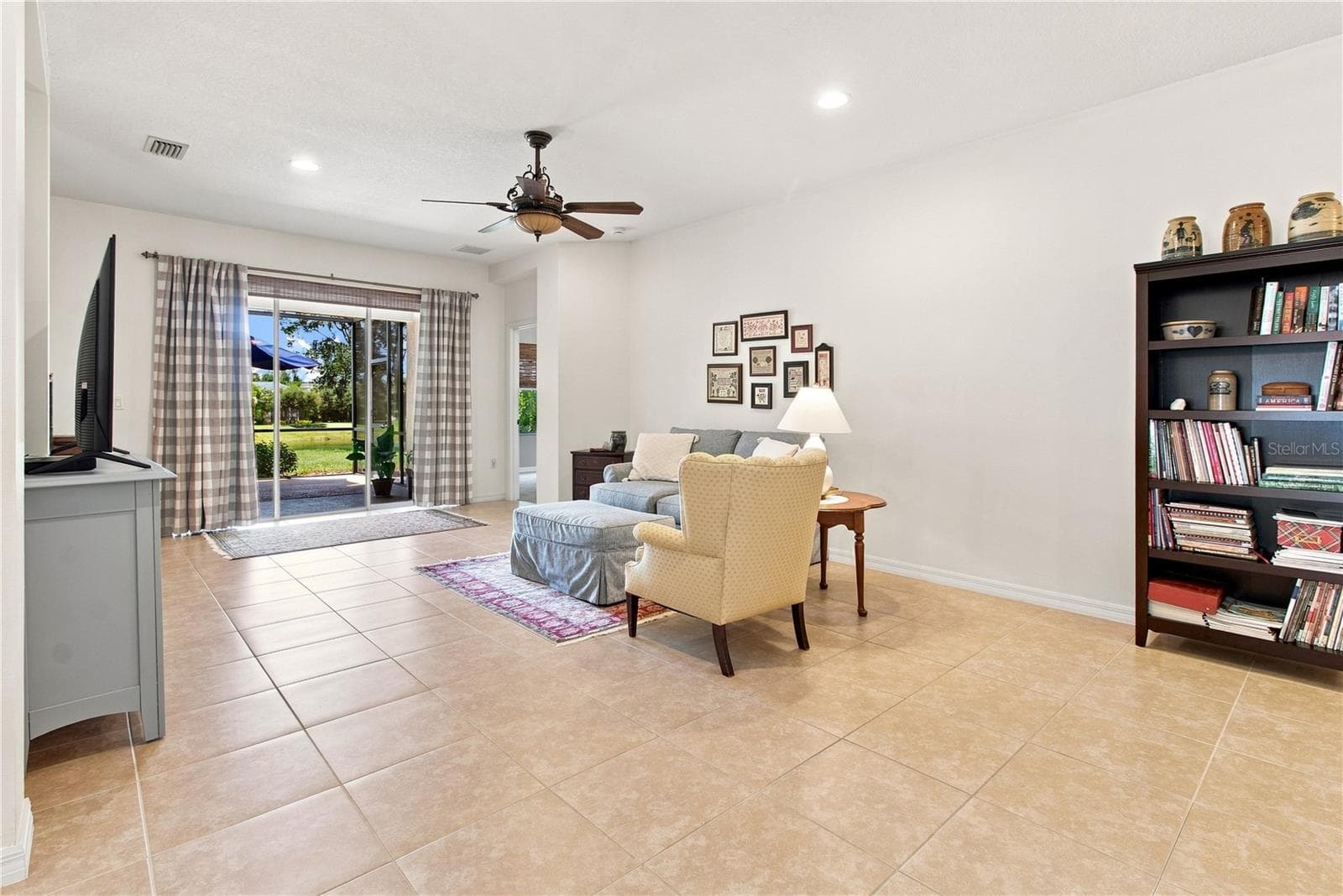 Single Family Residence at 1329 WESTOVER AVE, PARRISH, photo 7 of 59