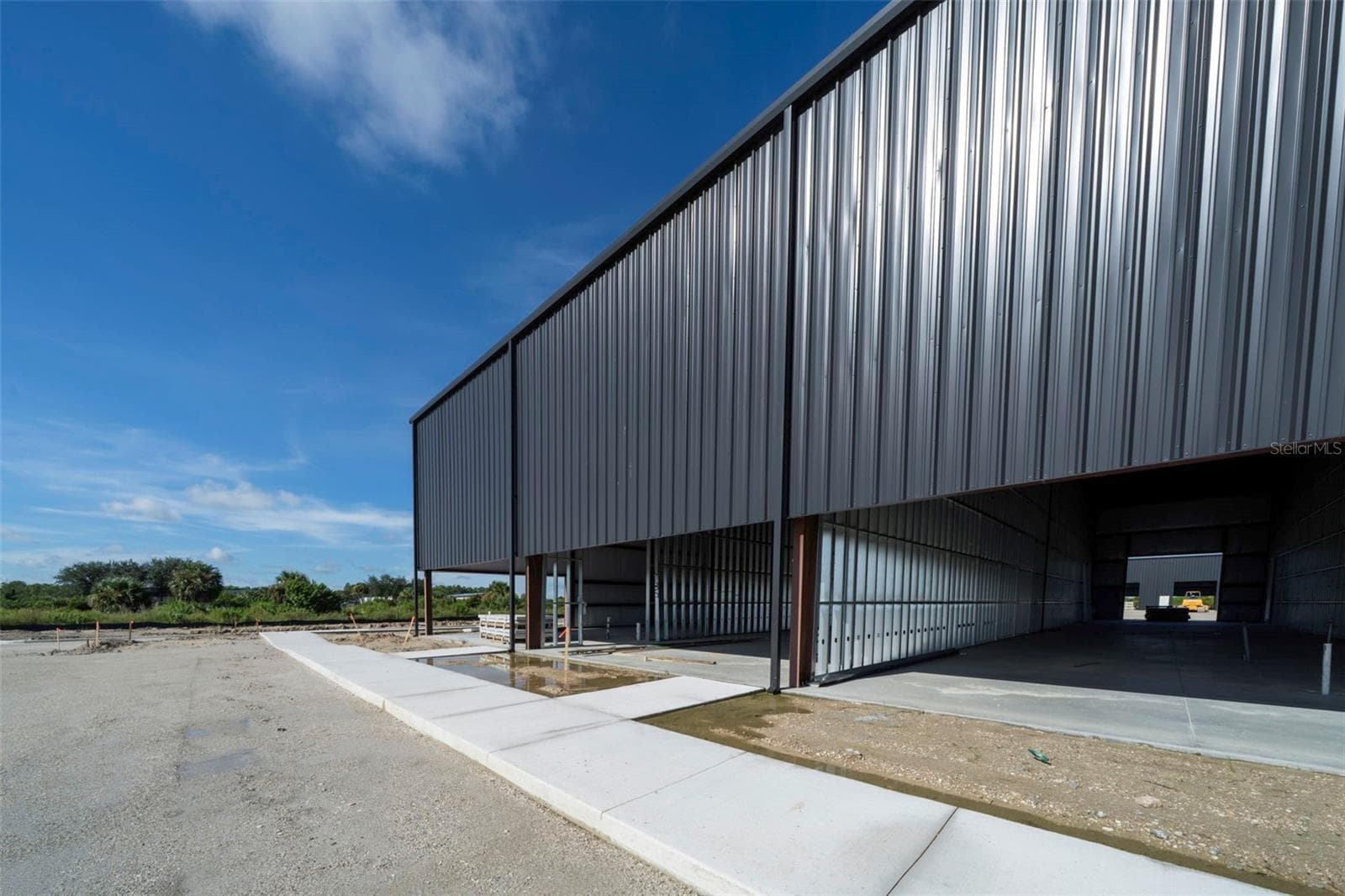 Industrial at 8411-8419 DUFFIE DR, PUNTA GORDA, photo 6 of 17