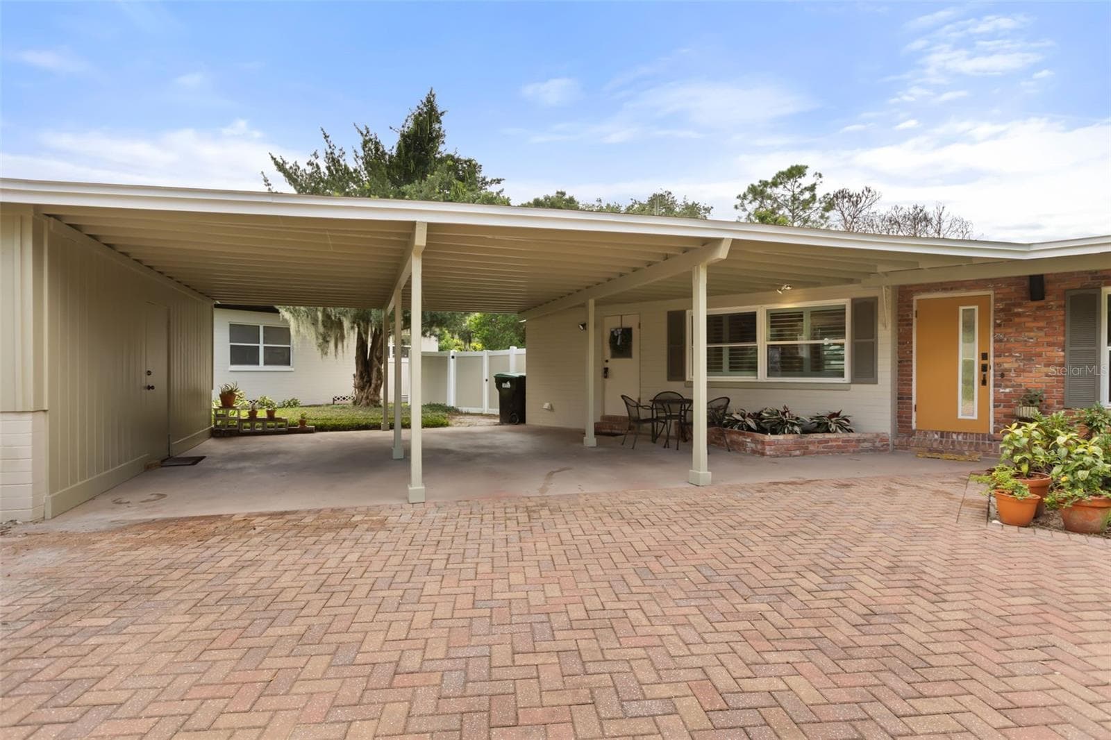 Covered Double Car Parking with Additional Storage - 610 SWEETBRIAR RD, ORLANDO