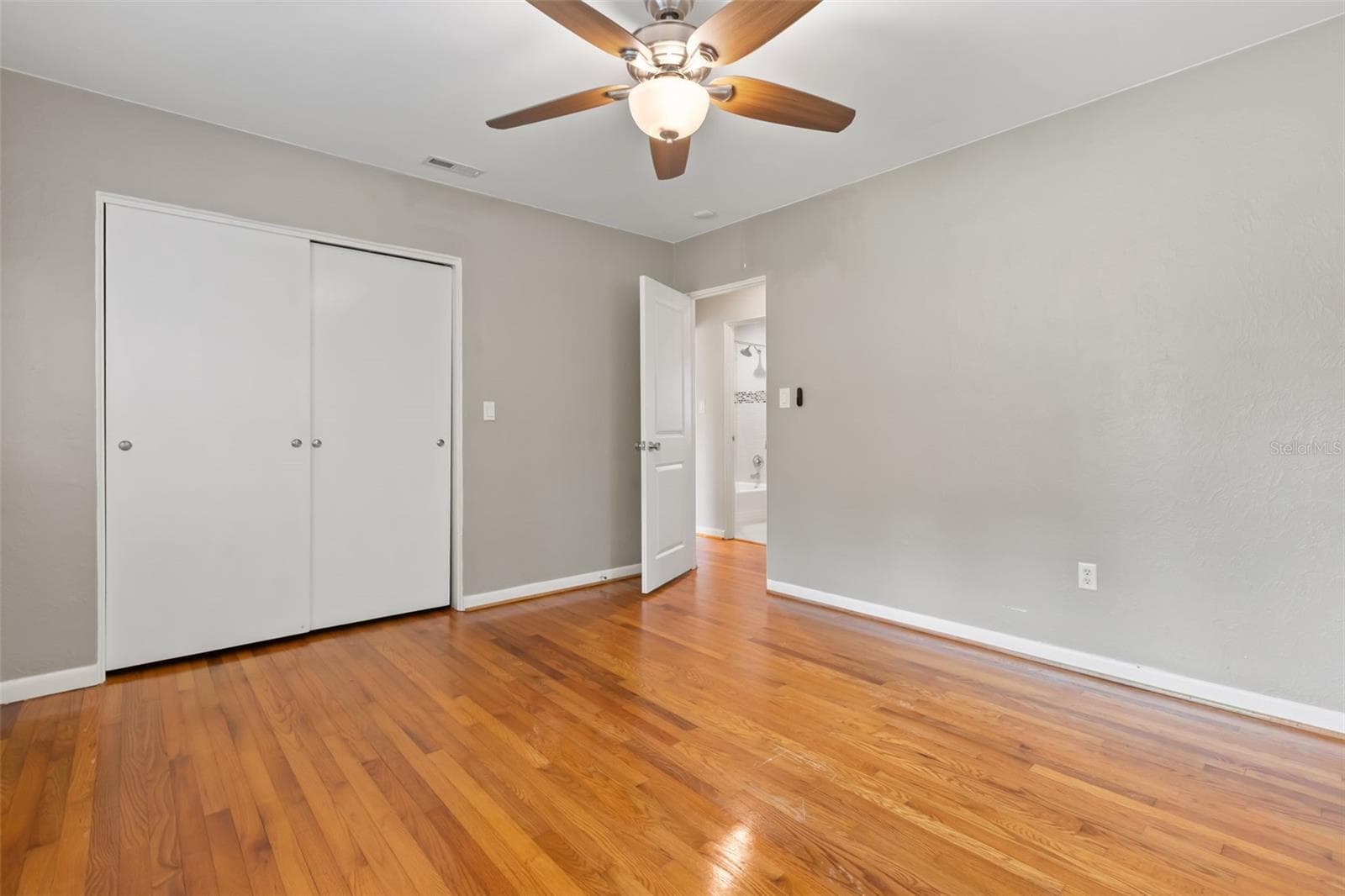Bedroom 2 - Built In Closet - 610 SWEETBRIAR RD, ORLANDO