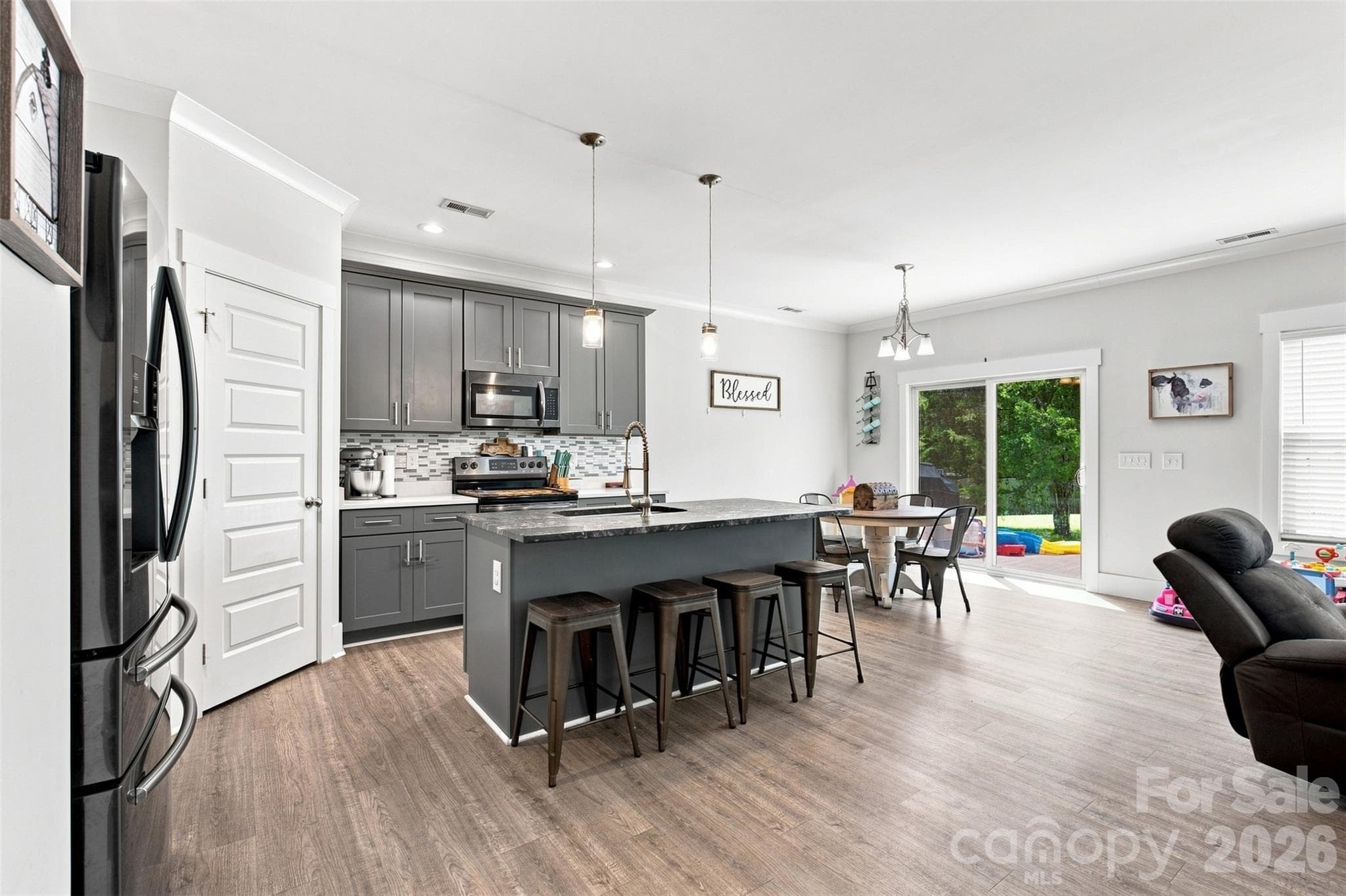 Single Family Residence at 142 Donsdale Drive, Statesville, photo 4 of 14