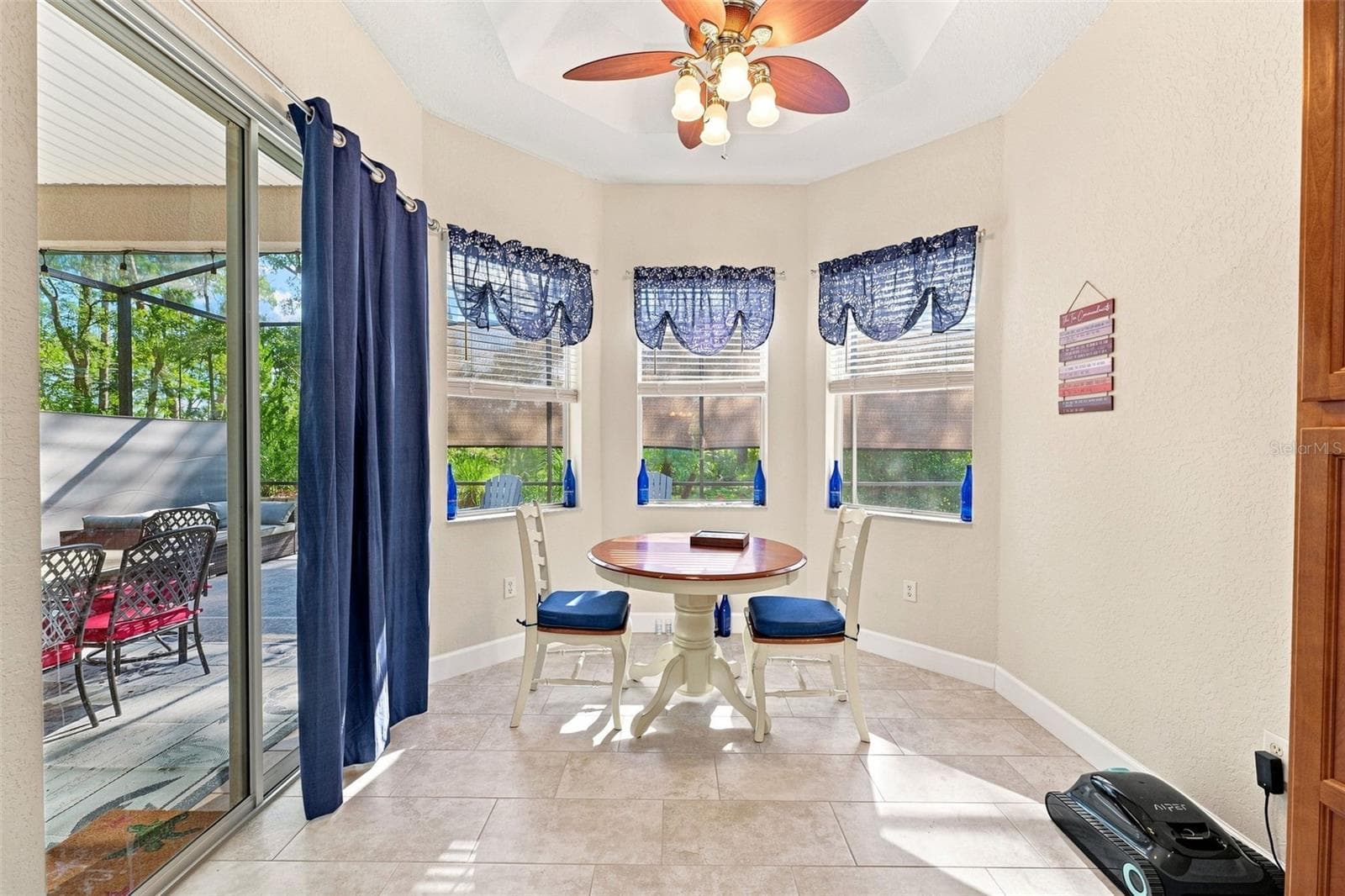 Breakfast Nook - 25 SANDERS CIR, HOMOSASSA