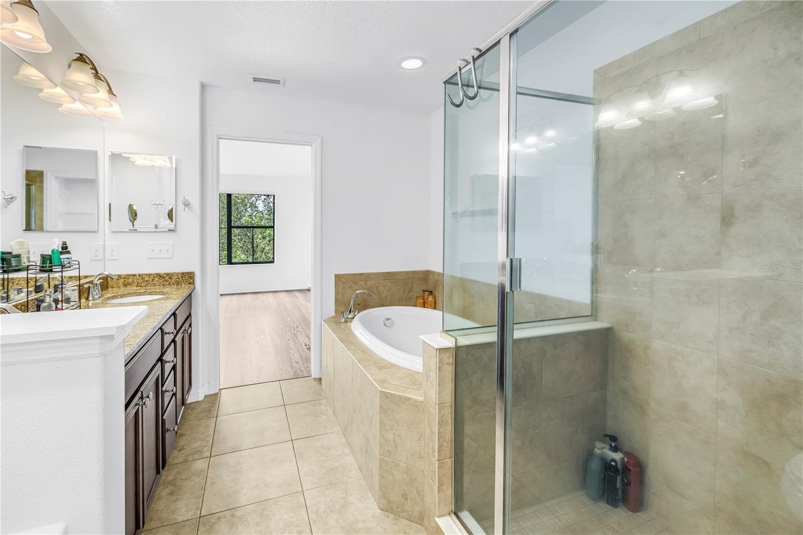 Townhouse at 9715 BAY GROVE LN, TAMPA, photo 26 of 57