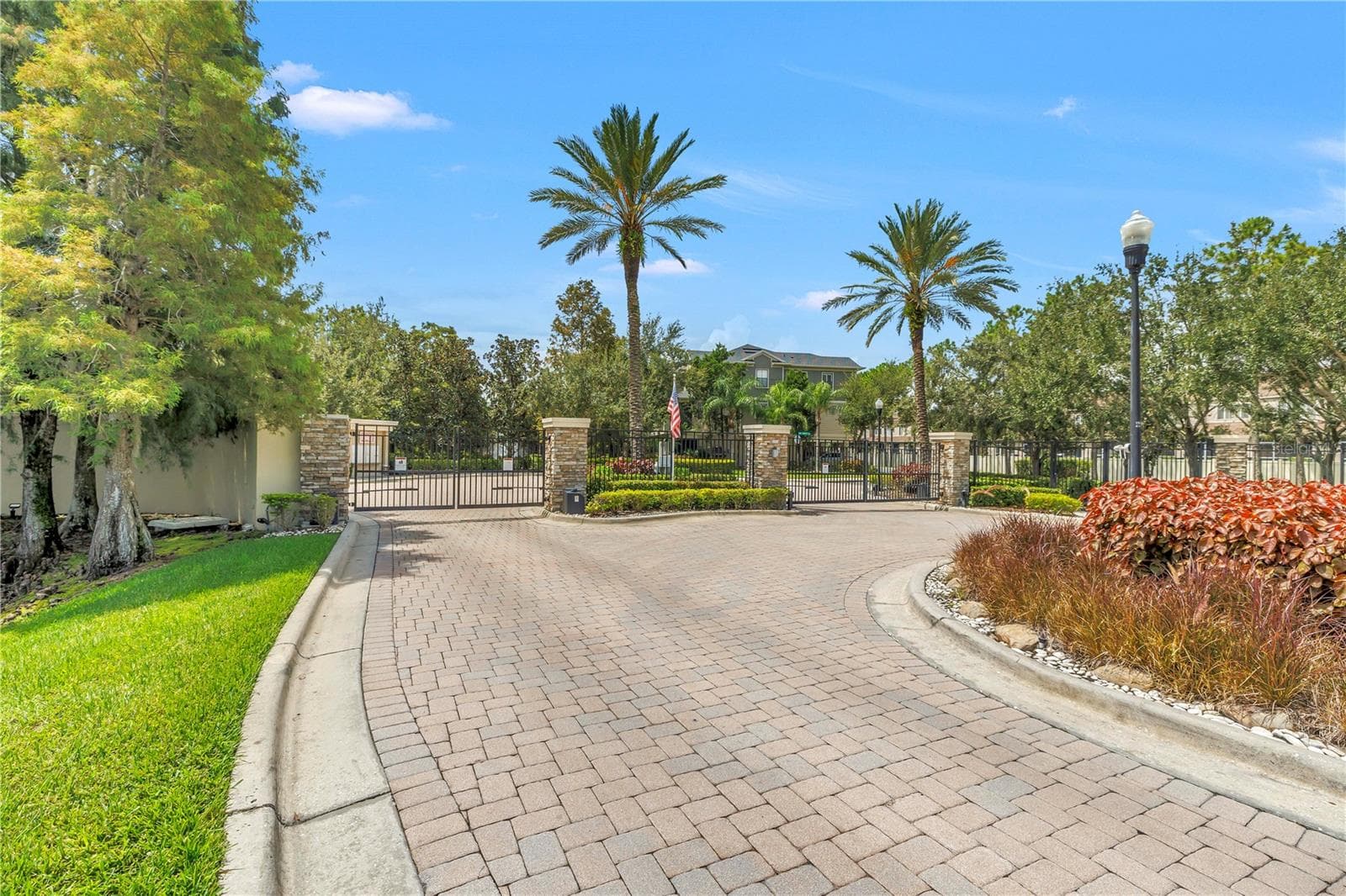 Townhouse at 9715 BAY GROVE LN, TAMPA, photo 41 of 57