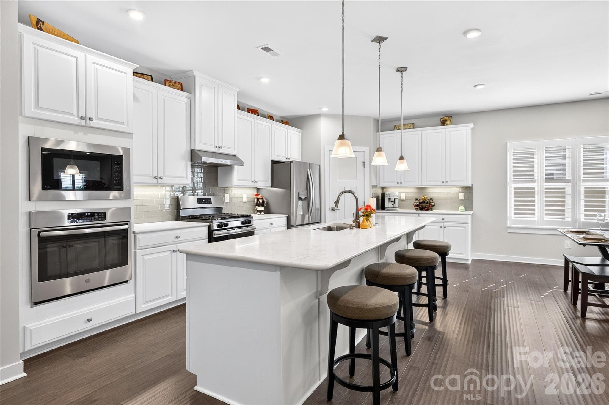 Single Family Residence at 5219 Larewood Drive, Charlotte, photo 6 of 43