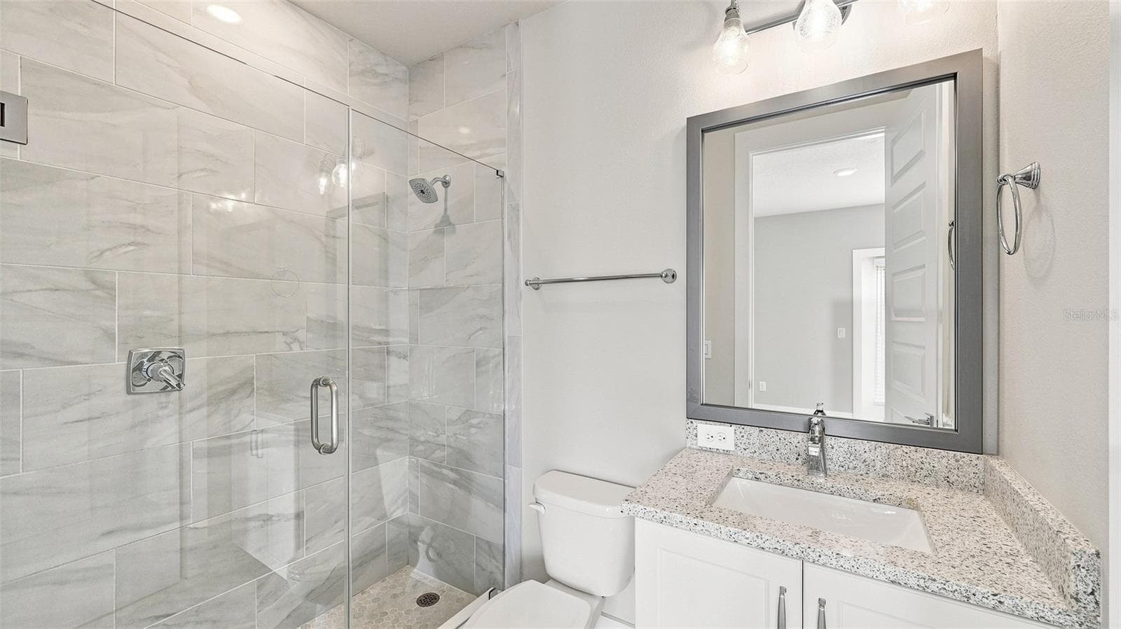 Townhouse at 516 LAUREL PARK DR, SARASOTA, photo 38 of 91