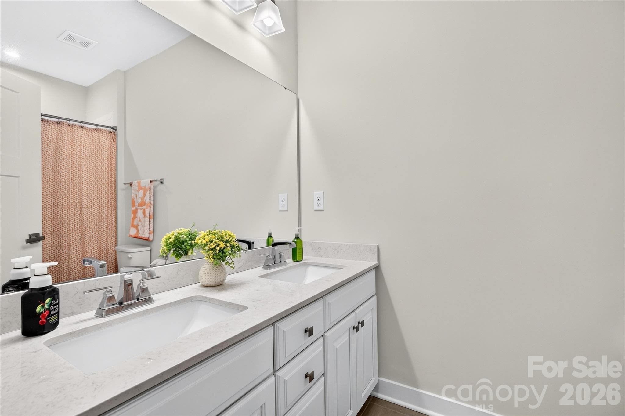 Bath 2 - 5219 Larewood Drive, Charlotte