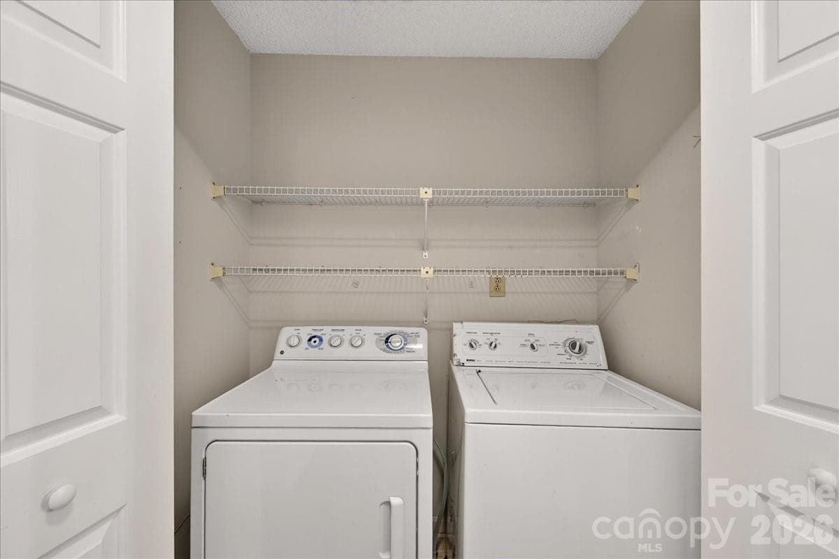 Condominium at 5011 Sharon Road, Charlotte, photo 36 of 39