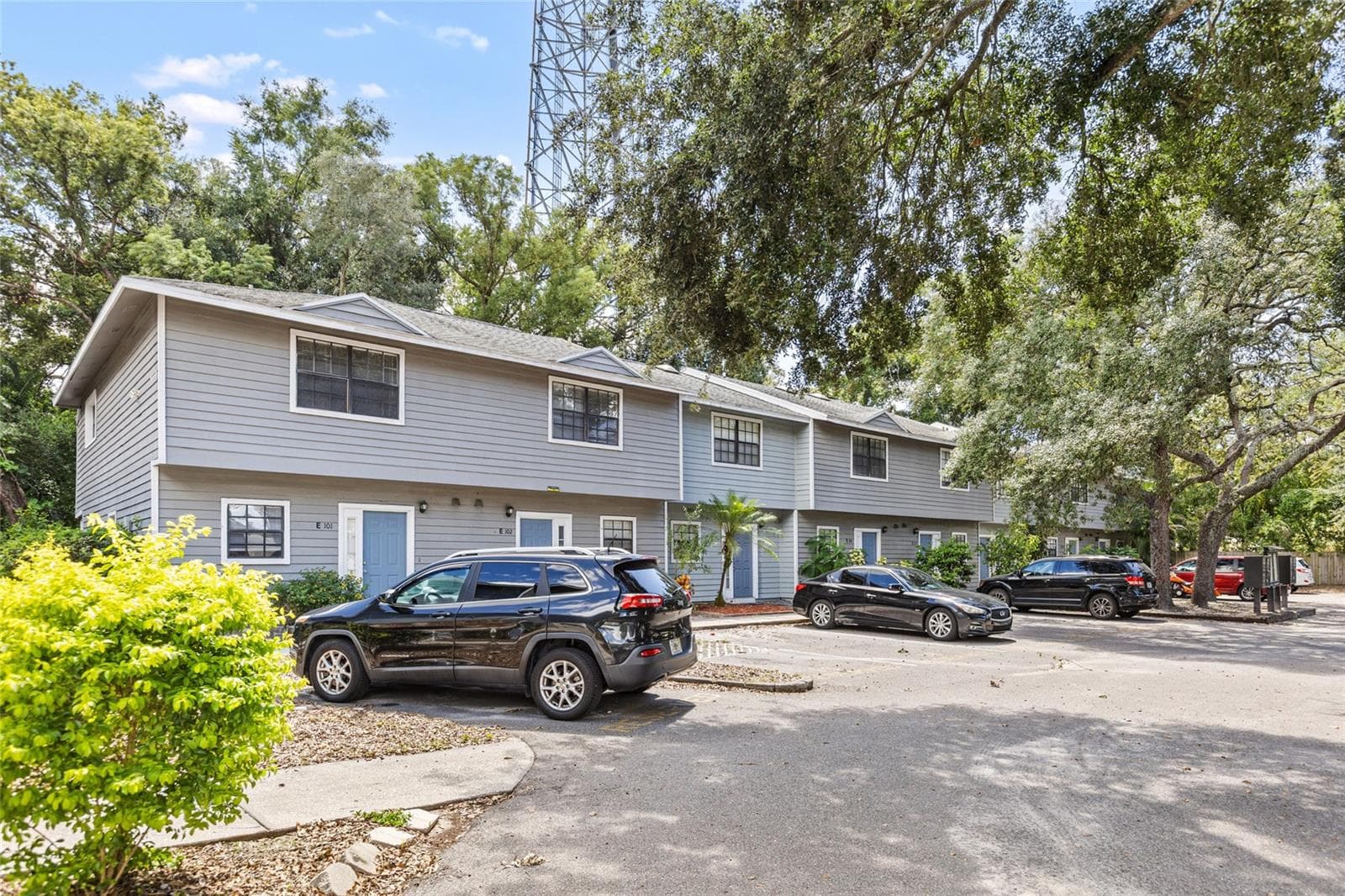 Townhouse at 1910 W SLIGH AVE #E102, TAMPA, photo 22 of 31
