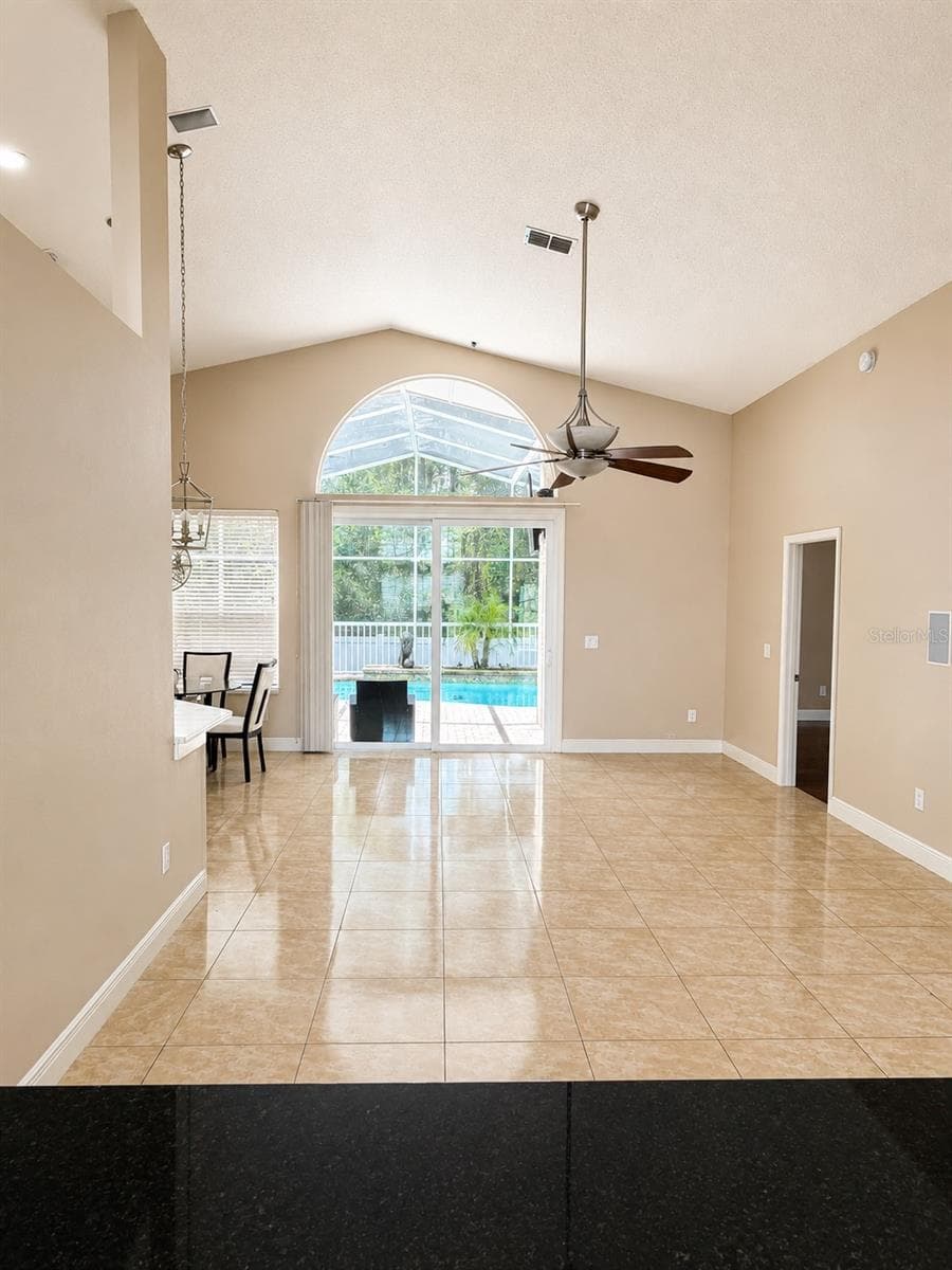 Single Family Residence at 6518 APPALOOSA DR, TAMPA, photo 7 of 39