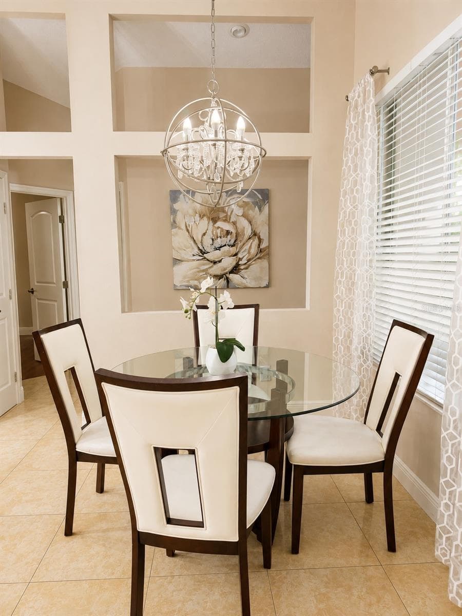 Breakfast Nook - 6518 APPALOOSA DR, TAMPA